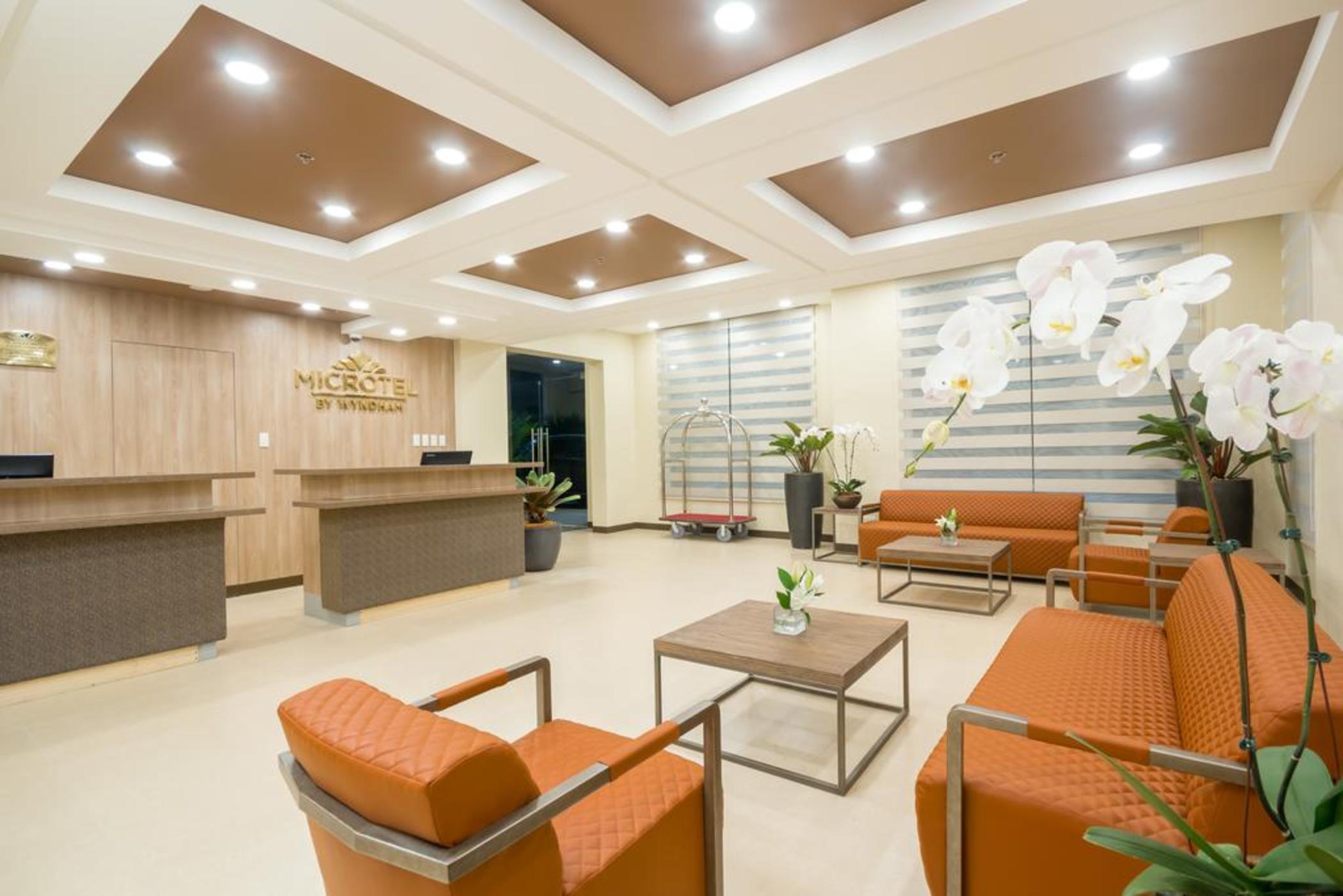 Microtel Inn & Suites By Wyndham San Fernando Сан-Фернандо Экстерьер фото