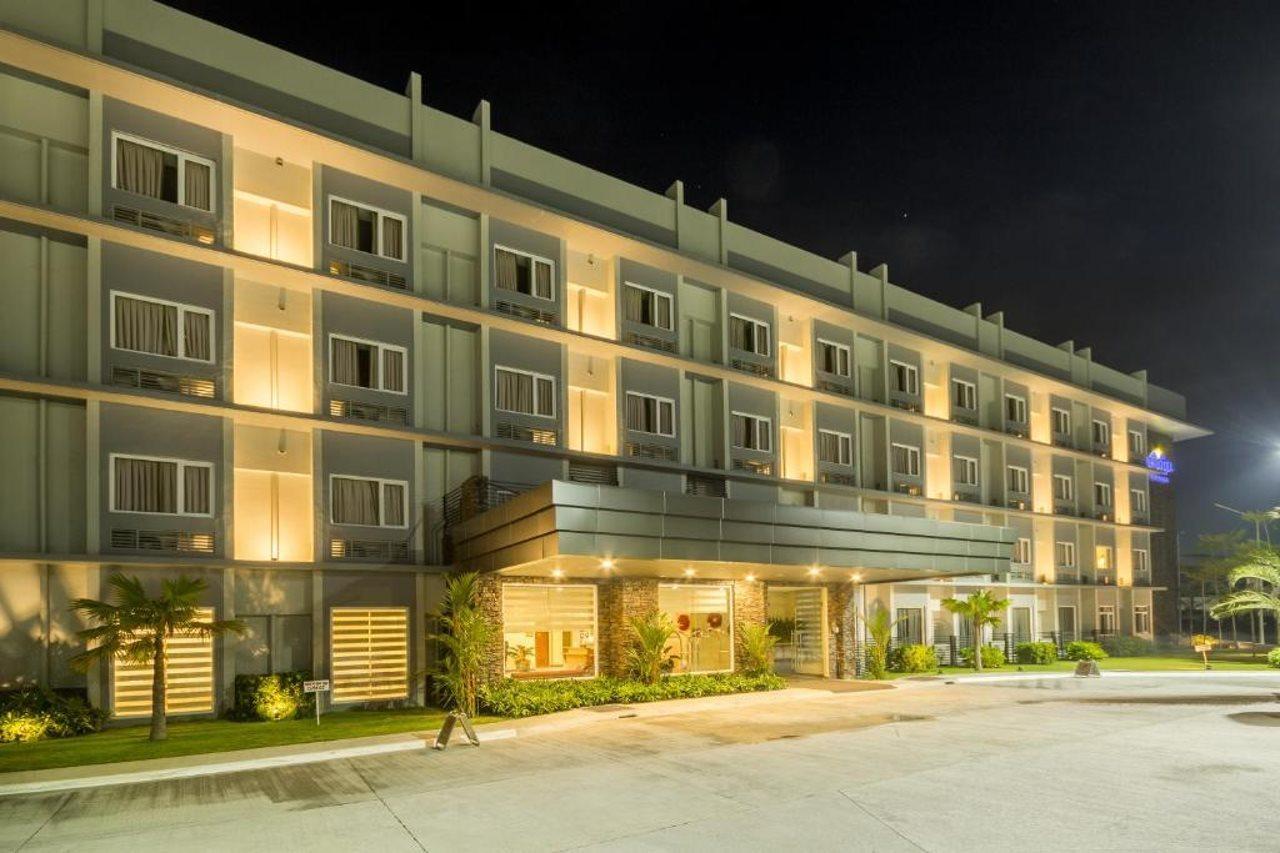 Microtel Inn & Suites By Wyndham San Fernando Сан-Фернандо Экстерьер фото